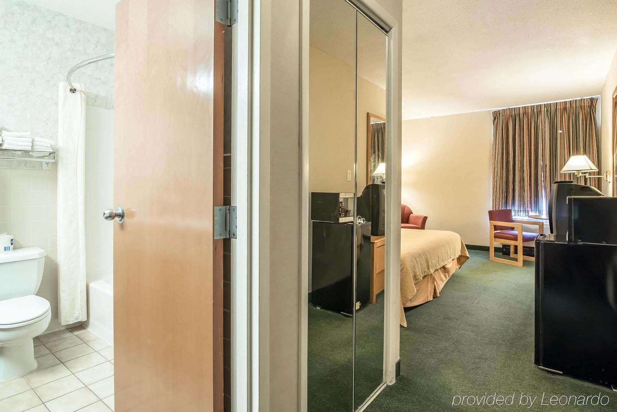 Quality Inn Binghamton West Apalachin Exteriör bild